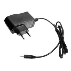 Cargador Tablet generica  2000 mA (clavija 2.5mm)