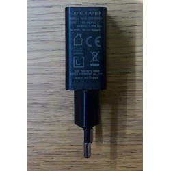 Cargador de Red Generico 1A - Usado Negro